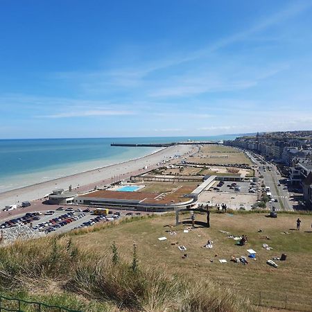 Le Calme Au Centre-Ville Dans Une Cour Interieure, Avec Place De Parking Privee Dieppe Extérieur photo