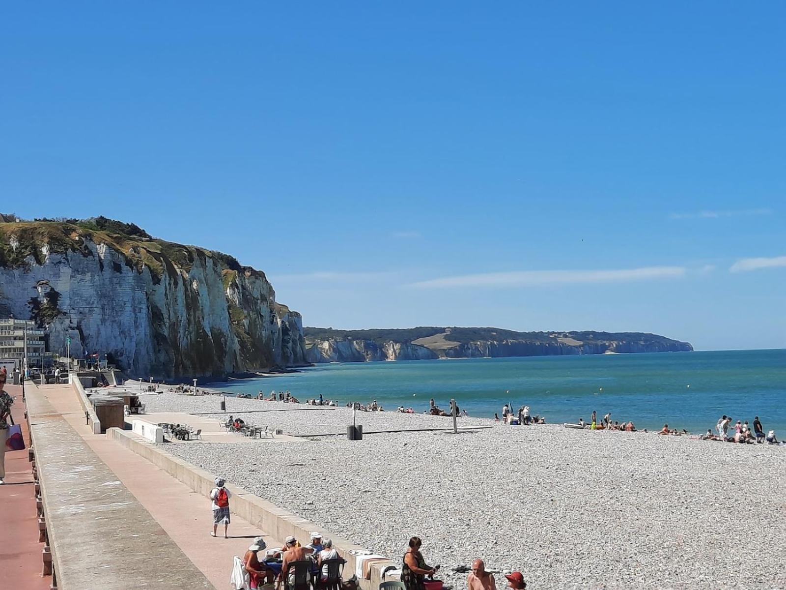 Le Calme Au Centre-Ville Dans Une Cour Interieure, Avec Place De Parking Privee Dieppe Extérieur photo